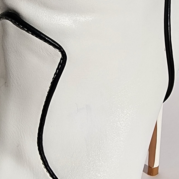 Liliana White Leather Pointed Toe Ankle Boots Women's Size 6 - Picture 10 of 10